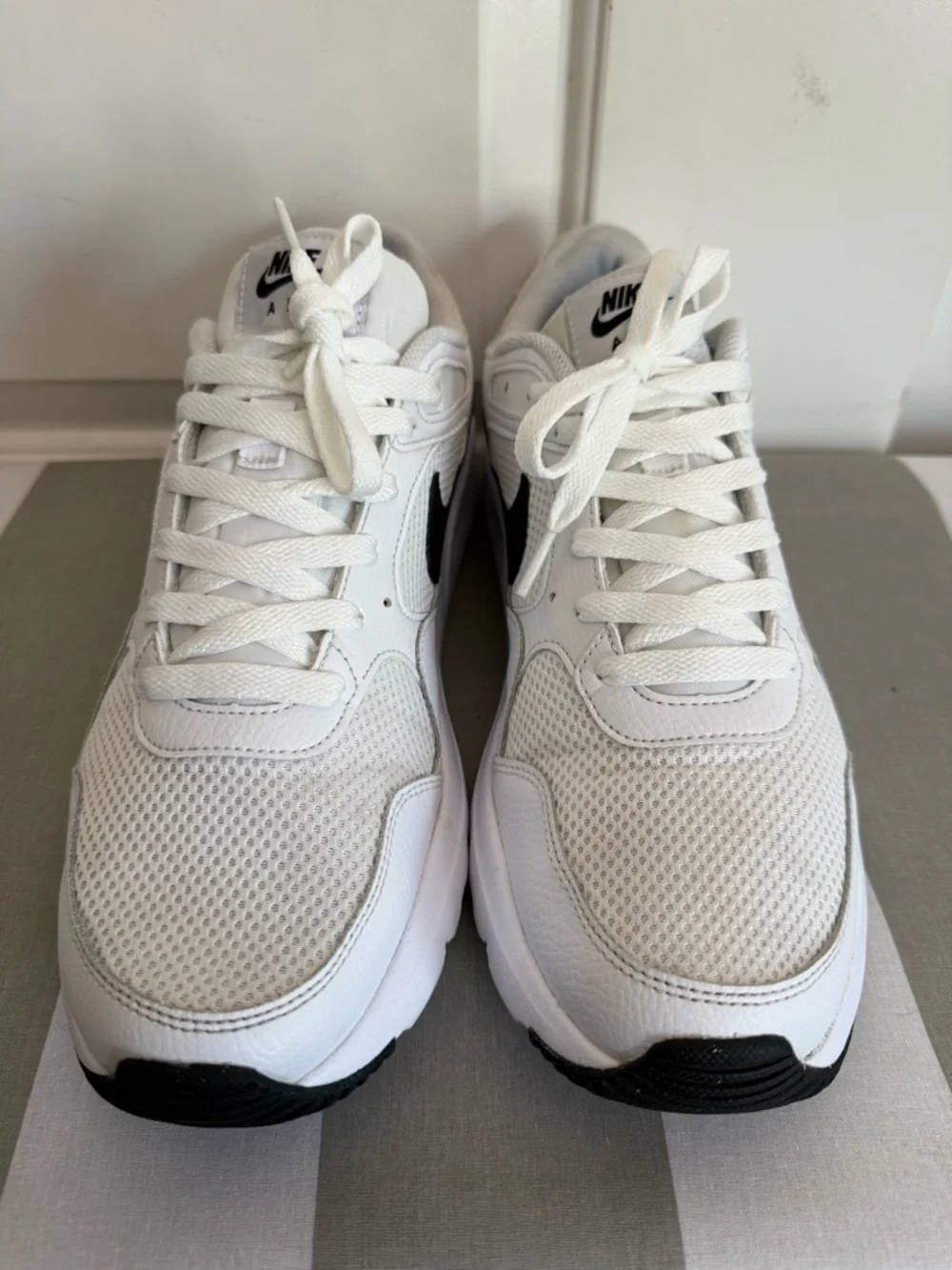 Nike White Air Max SC Sneakers with Black Swoosh - Picture 6 of 12